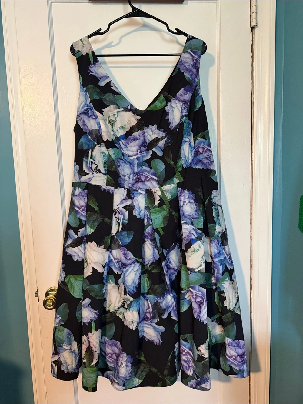 City Chic Black Floral V-Neck Midi Dress with Purple & White Blooms size 20 - Picture 1 of 6